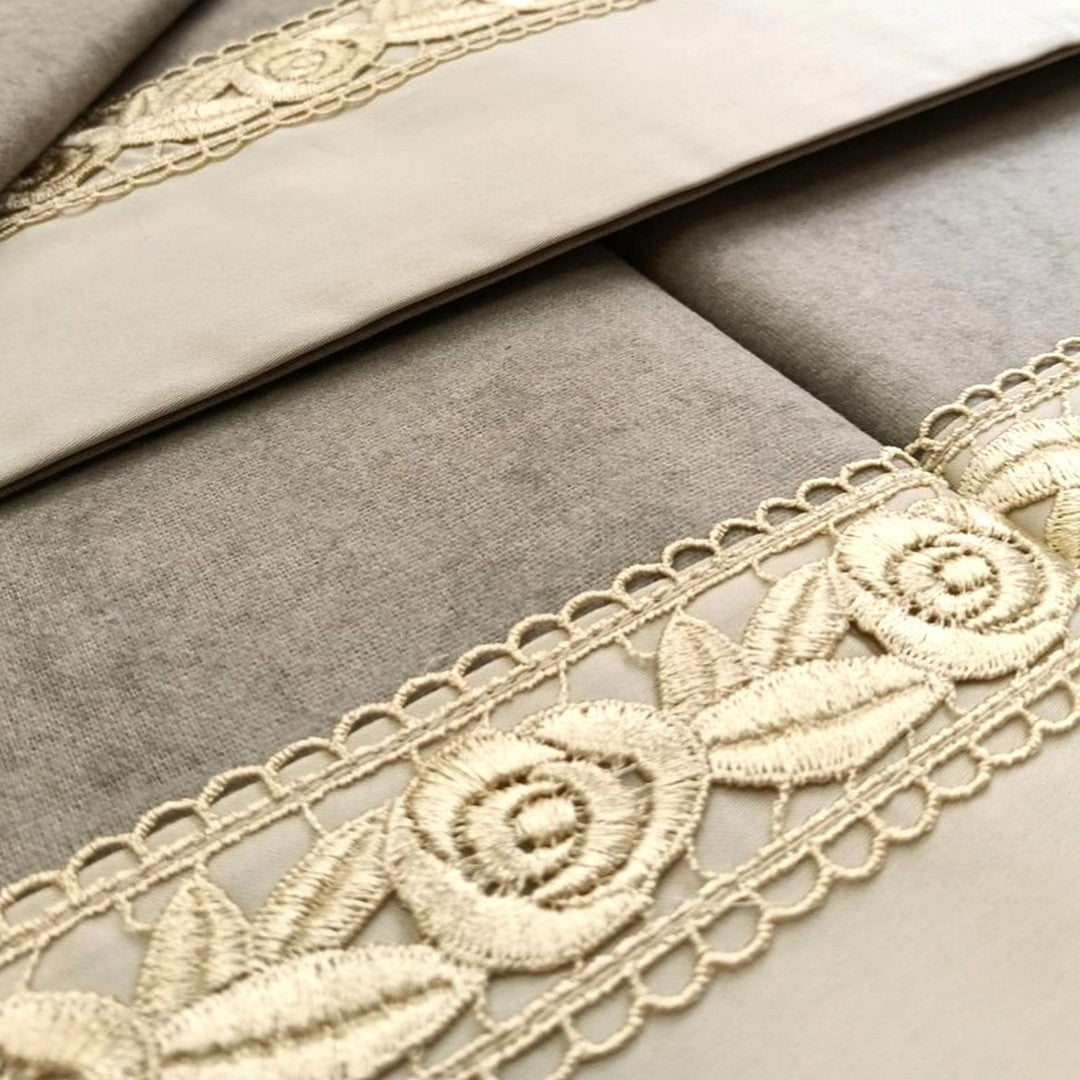 Battaglia Completo Letto Matrimoniale Nerano in Caldo Cotone Ricamato