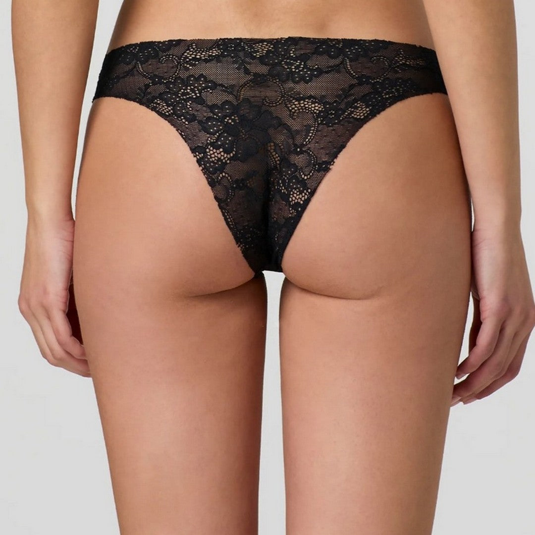 Jadea Donna Brasiliana in Pizzo a Taglio Laser