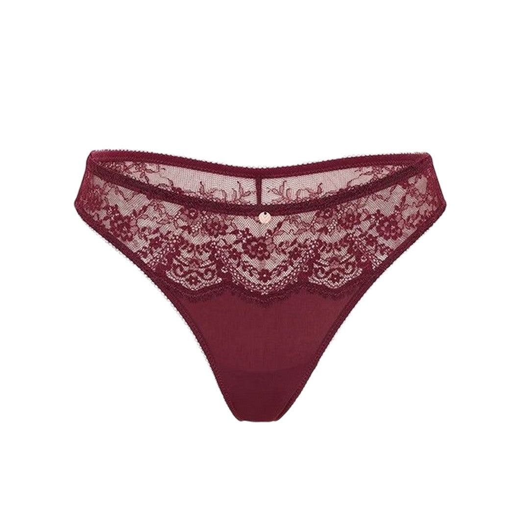 Lovable Donna Brasiliano Beauty in Pizzo - 9L0DK2