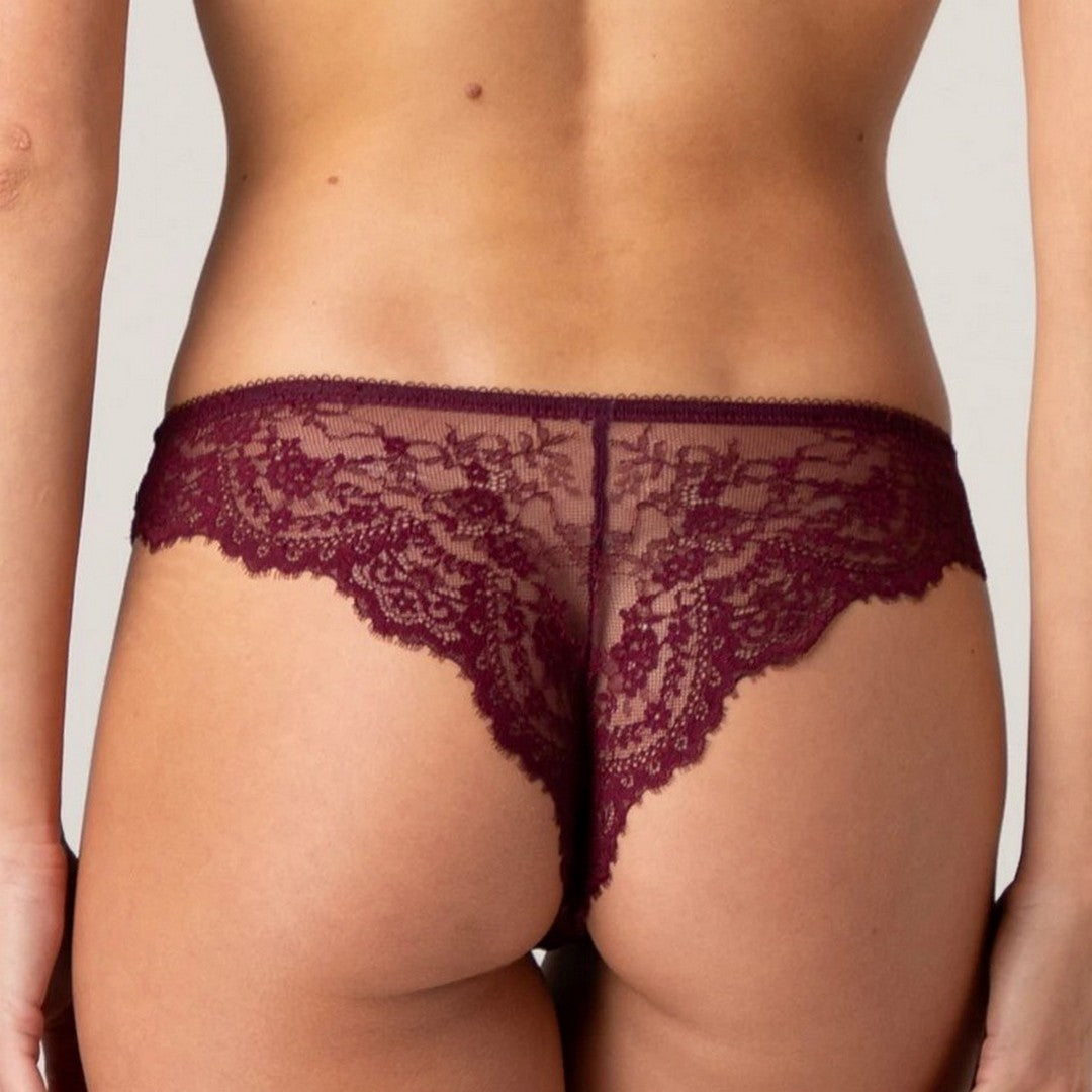 Lovable Donna Brasiliano Beauty in Pizzo - 9L0DK2