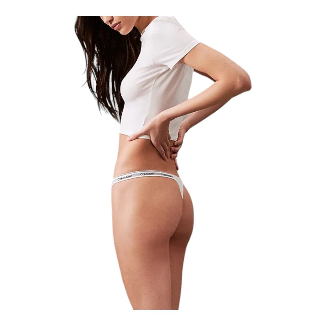 Calvin Klein Underwear String Thong (Dipped) 000QD5157E-100 (*