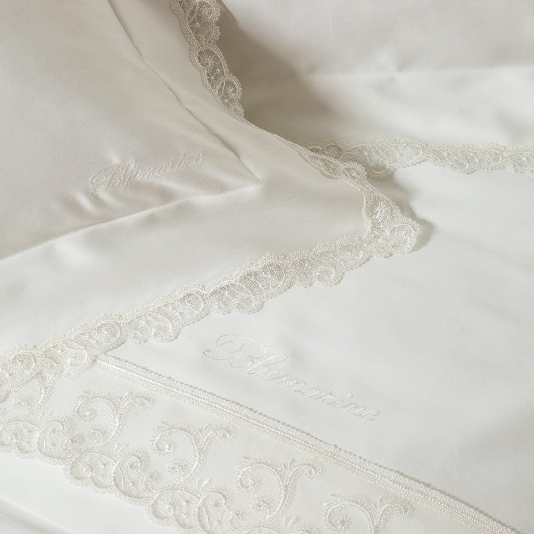 Blumarine lenzuola Corredo matrimoniale raso di cotone con liste di tulle 77607