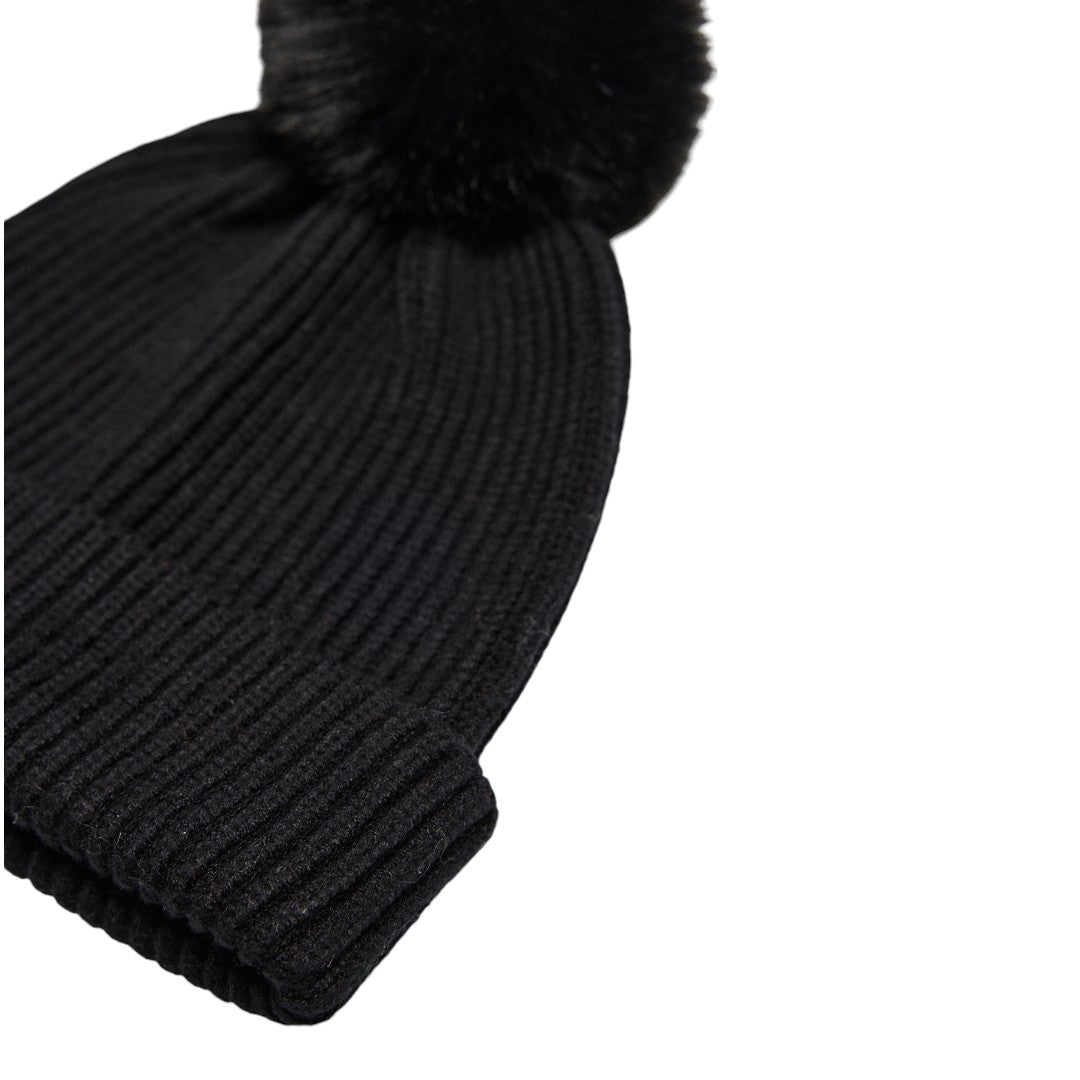 Ysabel Mora Cappello nero con dettaglio pompon - 70653