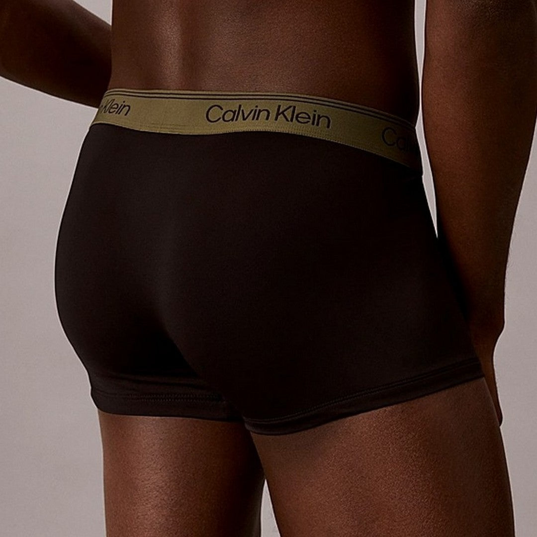 Calvin Klein Uomo Low Rise Trunk 3Pk Black W/ Bronze Flash Wb/Blac - LV00NB4409-